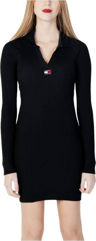 Tommy Jeans Zwarte Mini Jurk Tjw Collar Badge Sweater Dress online kopen