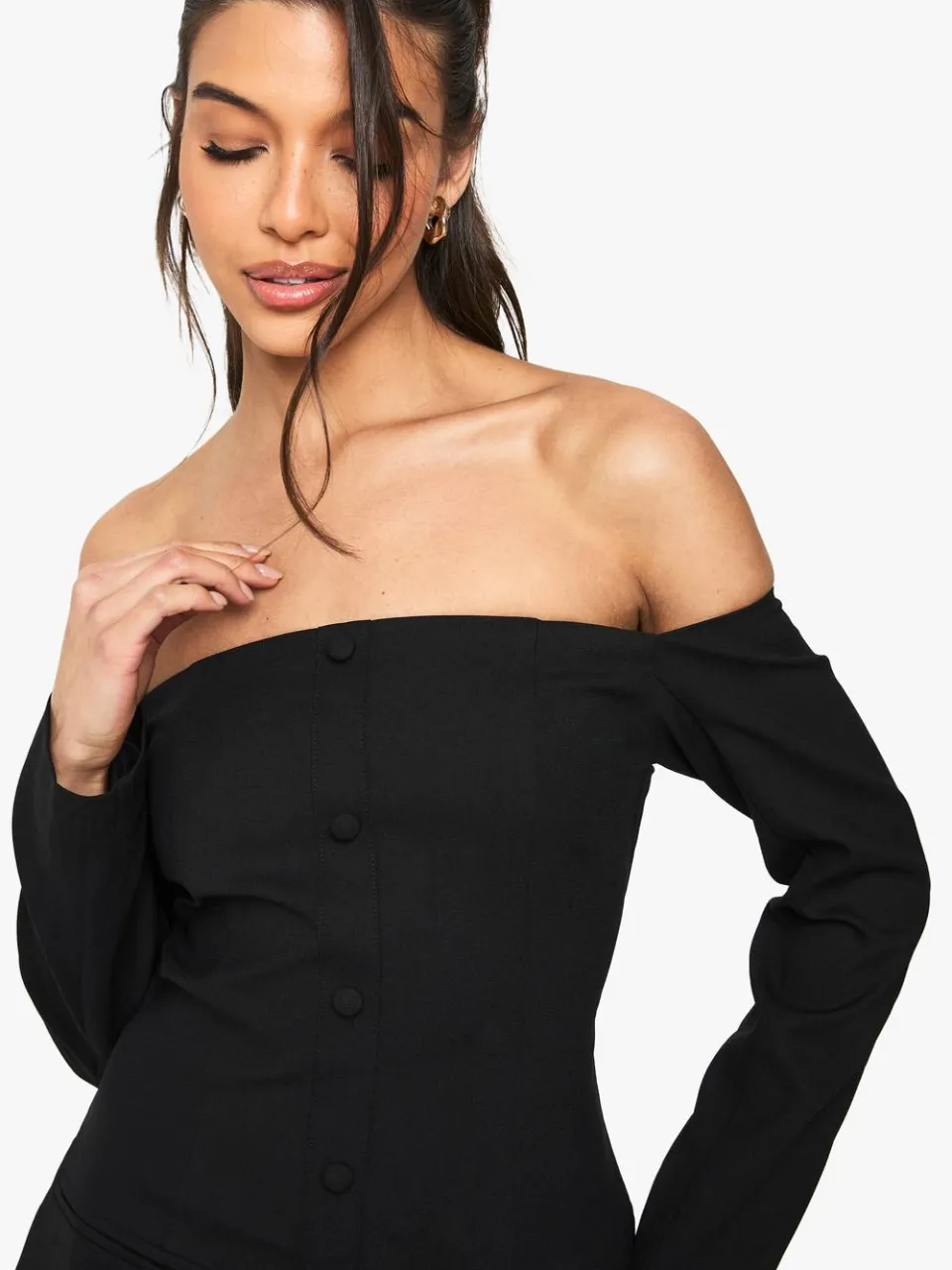 boohoo Dames Bardot Tailored Button Down Mini Jurk zwart, foto 4