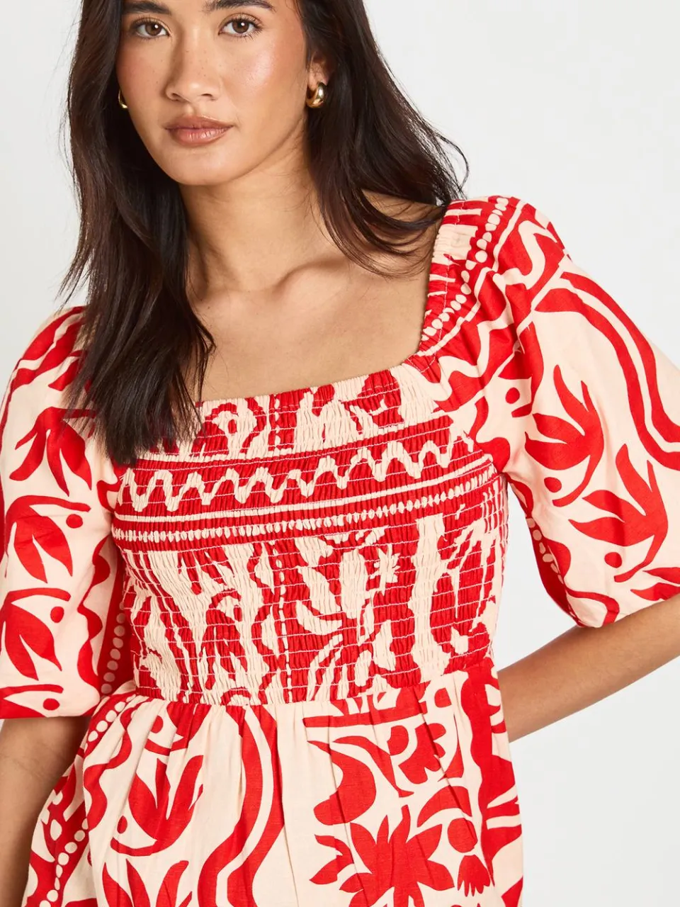 boohoo Dames Petite Jurk Met Bloemenprint In Linnenlook, Volumemouwen En Gelaagd Midaxi-model rood, foto 3