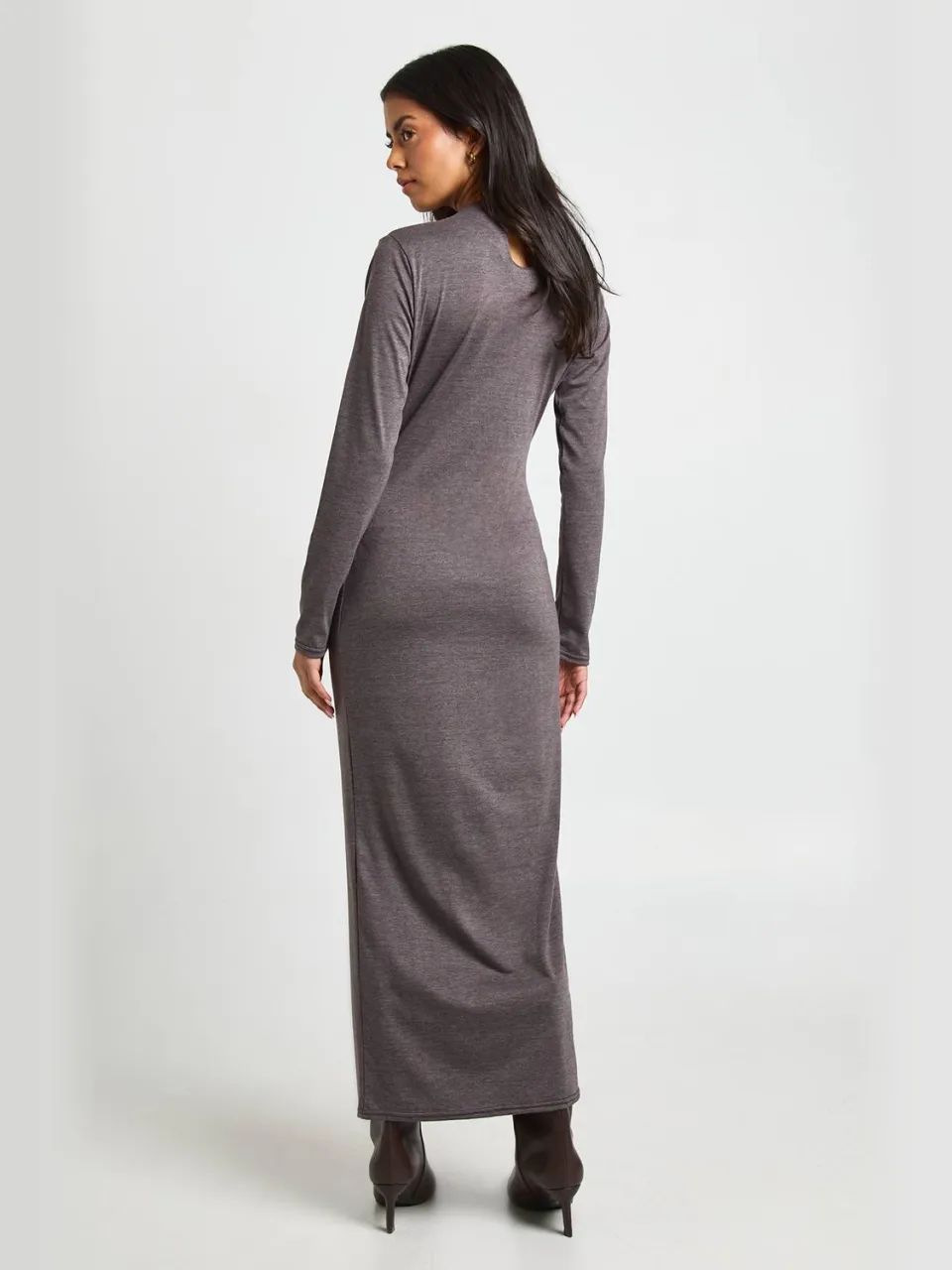 boohoo Dames Gemeleerde Lange Mouw Jurk met Strikceintuur Midaxi chocoladebruin, foto 3