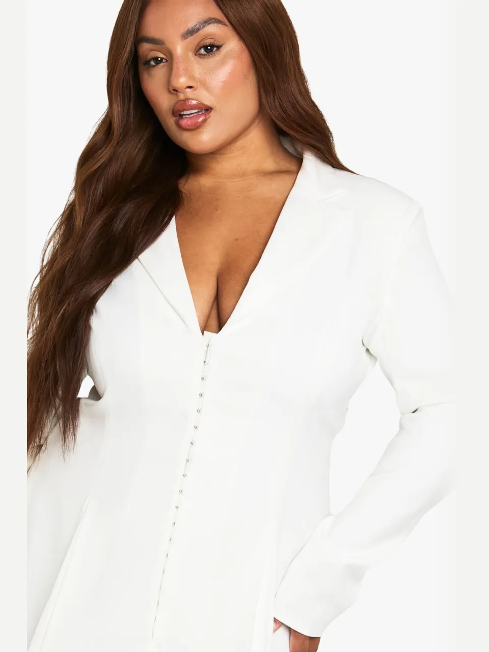 boohoo Dames Plus Op Maat Gemaakte Blazerjurk met Haak-en-Oog Detail en Getailleerde Taille wit, foto 4