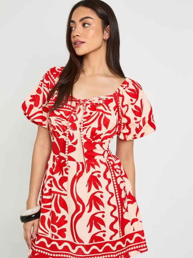 boohoo Dames Mini-jurk Met Bloemenprint, Linnenlook En Volumineuze Mouwen Rood