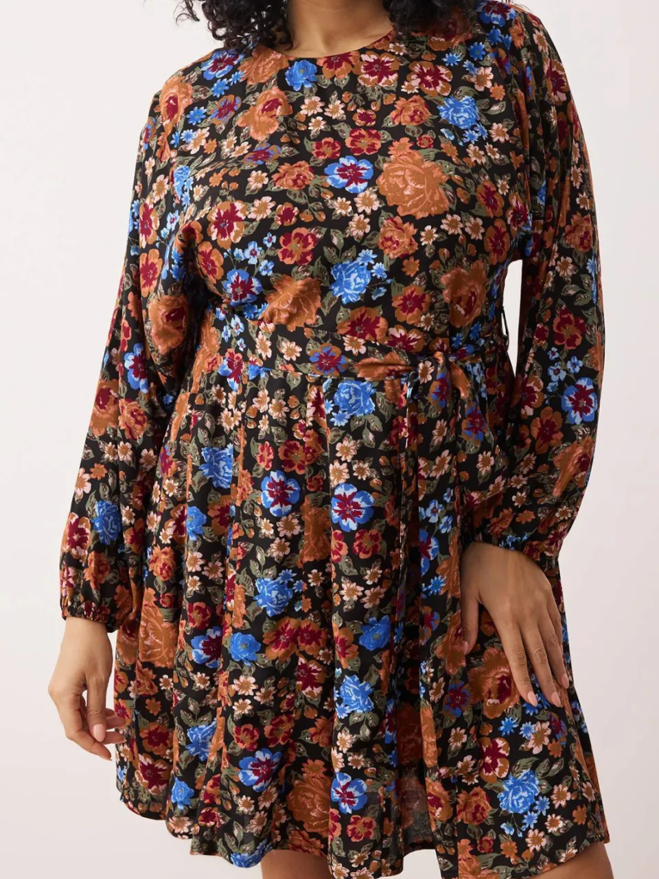 Trendyol Curve Dames Meerkleurig Bloemen Kort / Mini Lang Casual Skater Grote maten Jurk veelkleurig, foto 2