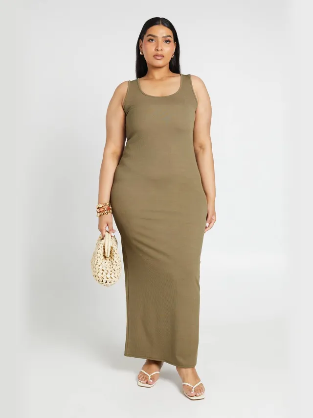 boohoo Dames Plus Size Geribbelde Maxi Jurk Met Ronde Hals Kaki
