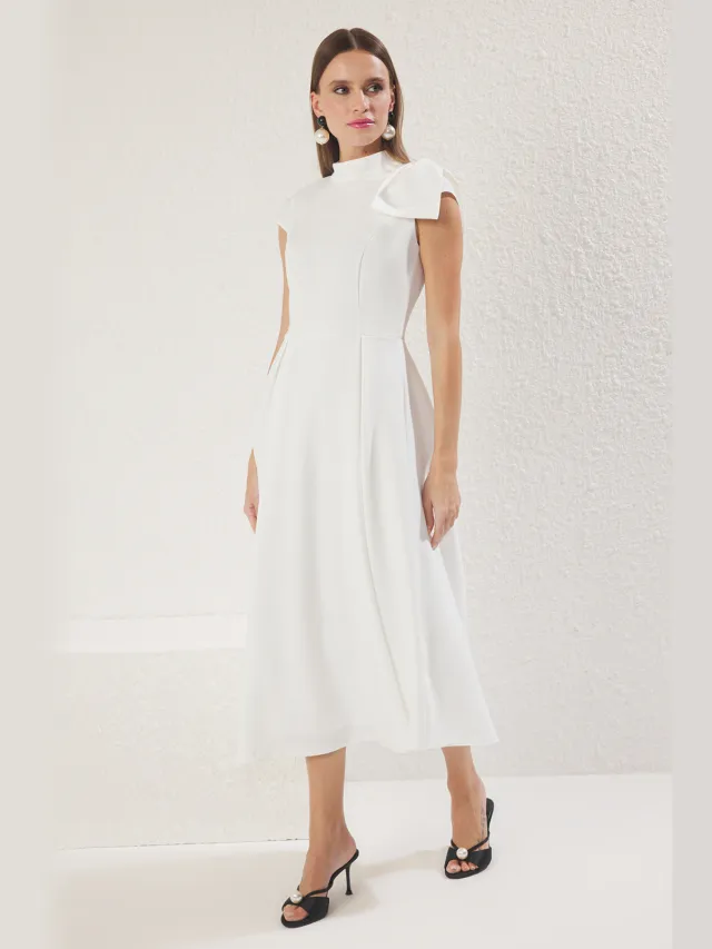 Trendyol TRENDYOLMİLLA Dames Wit Effen Midi Kort Stijlvol/Avond Skater Jurken