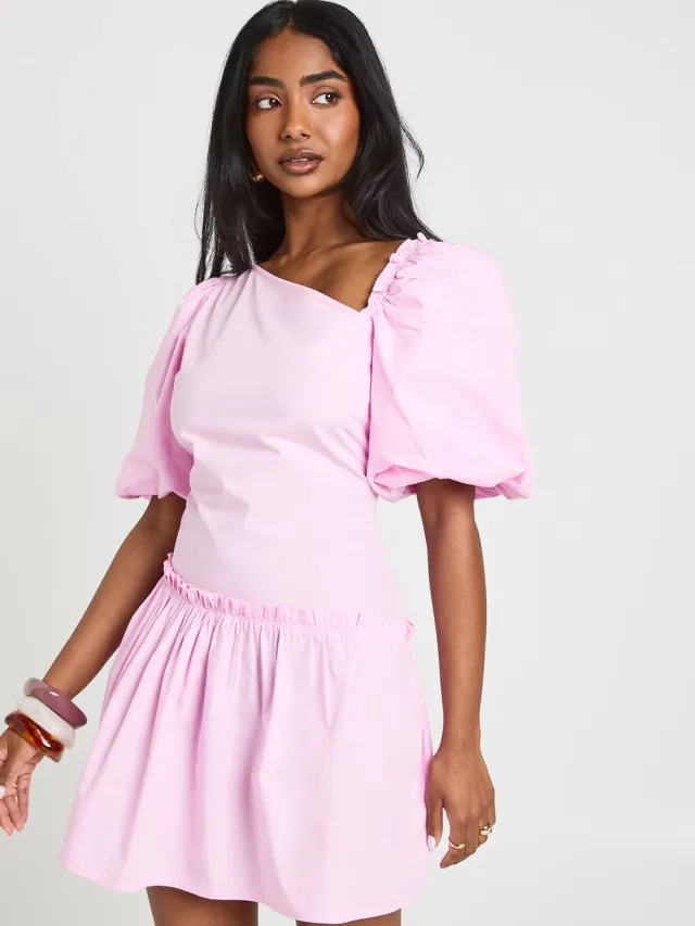 boohoo Dames Mini-jurk Met Pofmouwen En Asymmetrische Halslijn Pastelroze