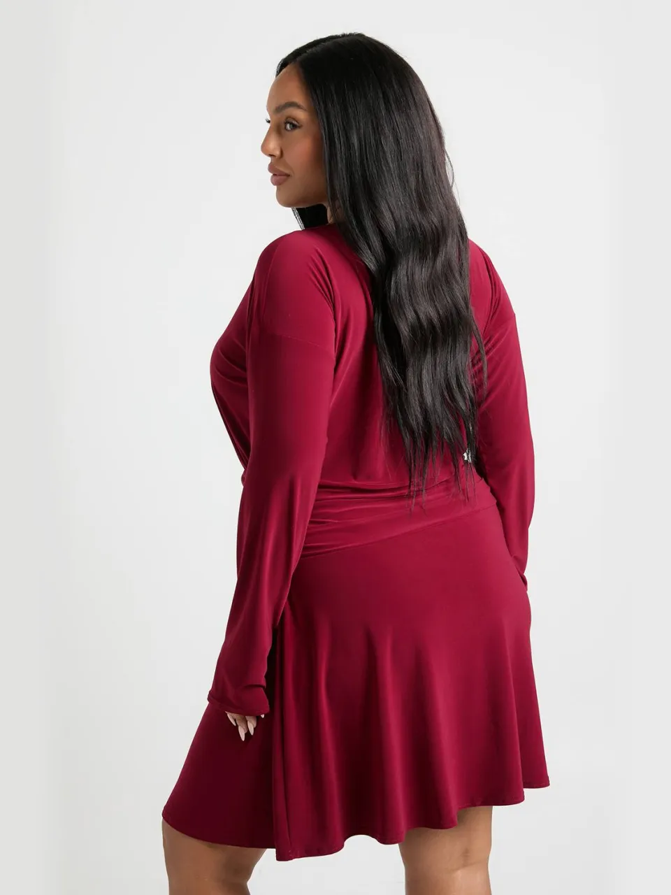 boohoo Dames Plus lange mouwen gerafeld zijpaneel taille skaterjurk bessen, foto 3