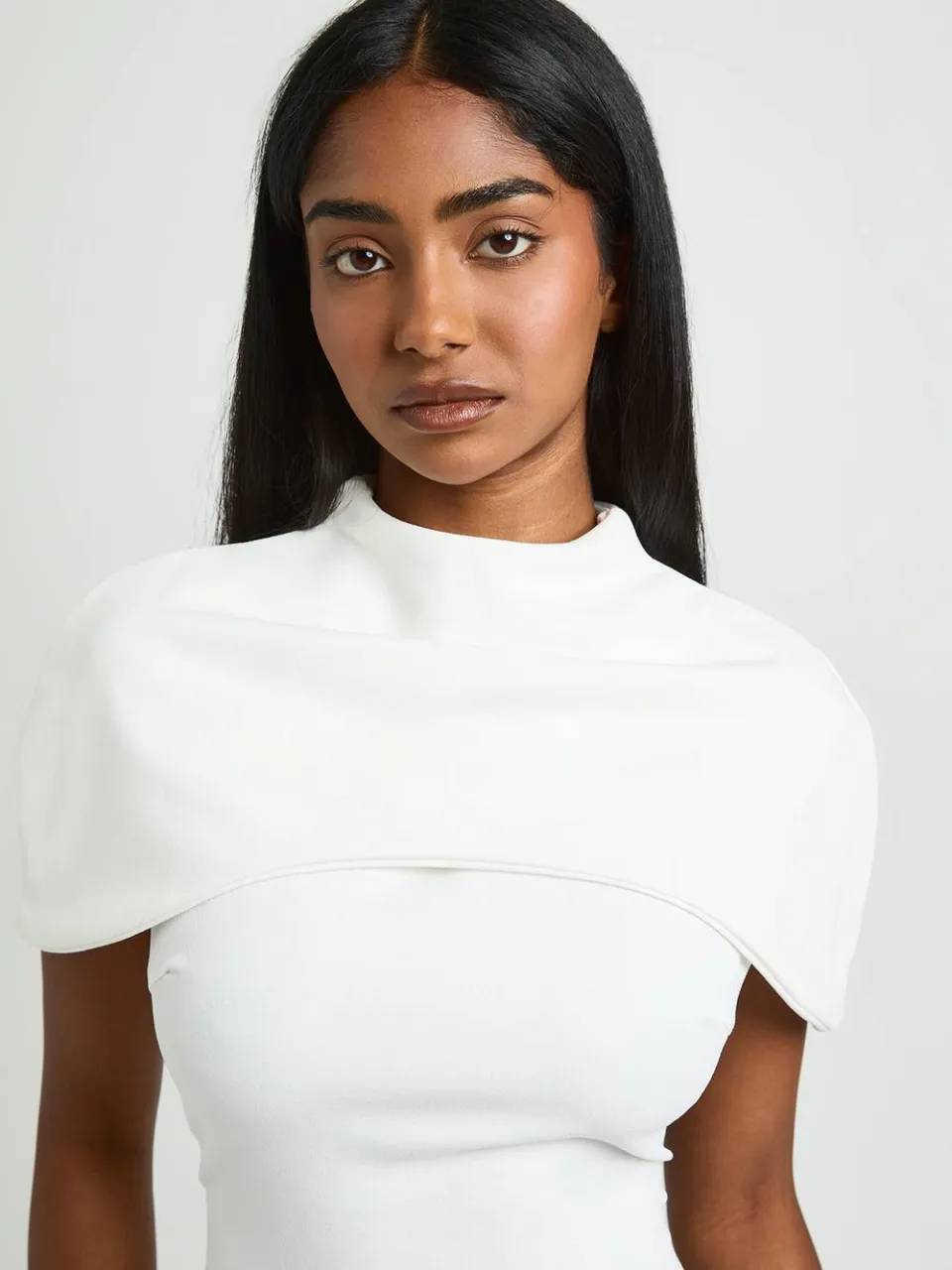boohoo Dames Jersey Crepe Mini Jurk Met Cape Detail ivoor, foto 4