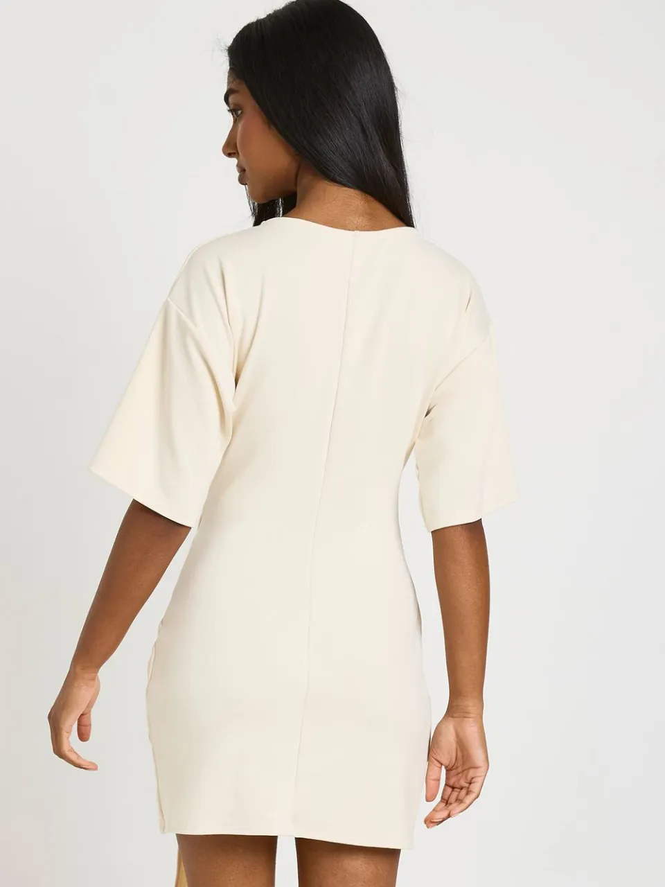 boohoo Dames Premium Jersey Jurk Met Strikdetail Aan De Voorkant crème, foto 3
