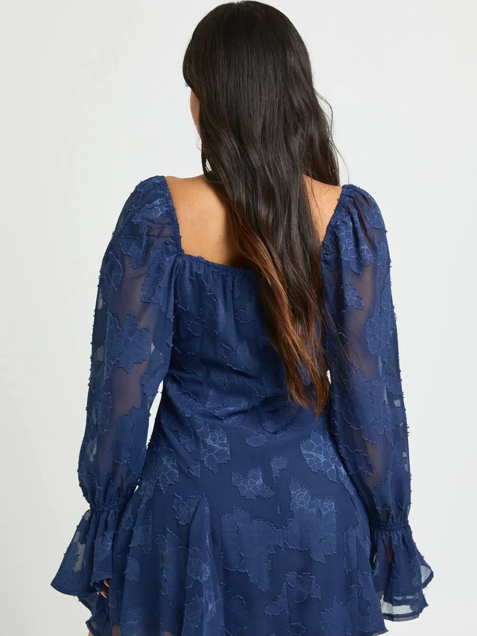 boohoo Dames Petite Burnout Bloemen Godet Zoom Mini Jurk marineblauw, foto 3