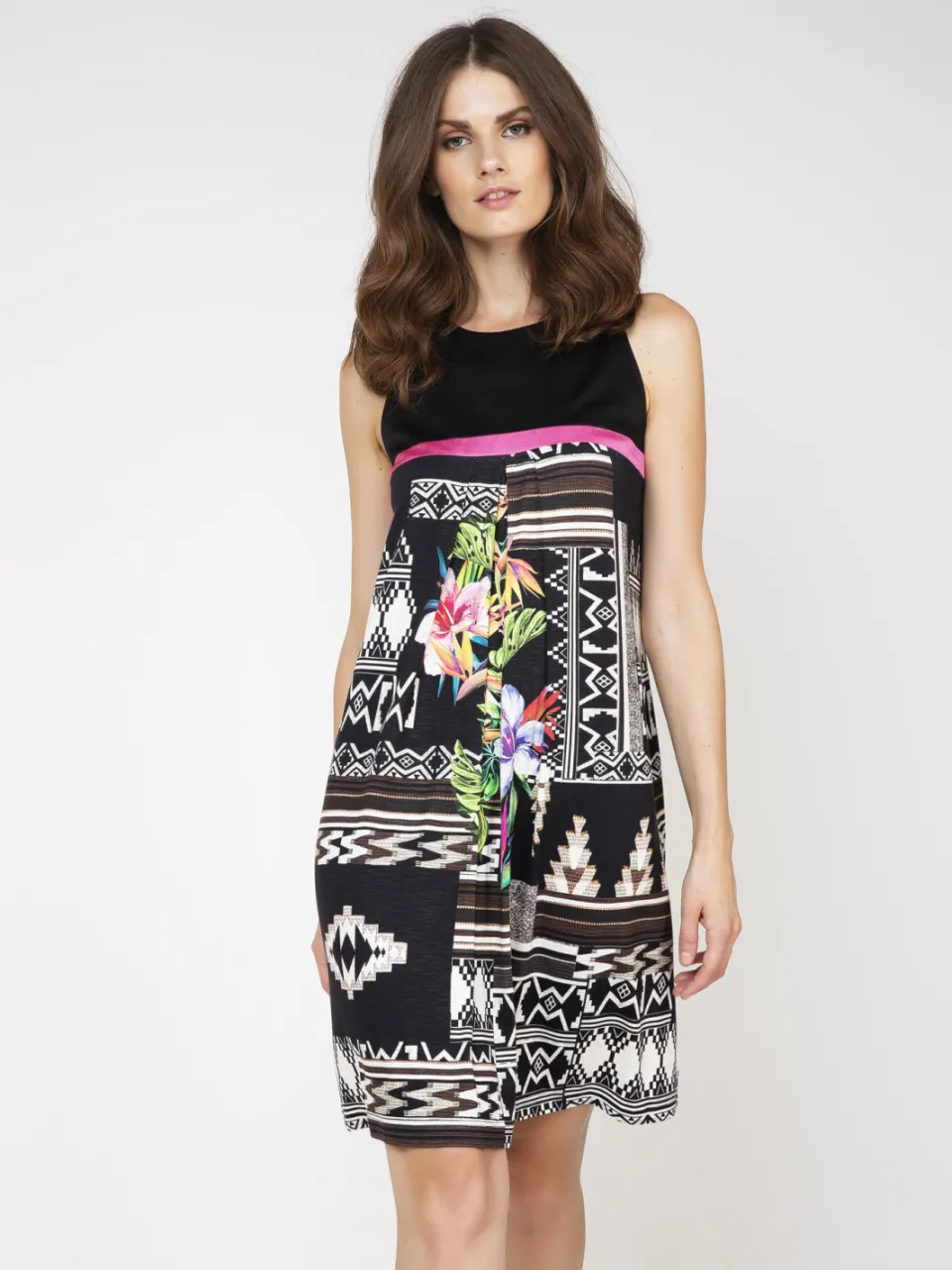 Conquista Zwarte jersey jurk met A-lijn en print Jungle