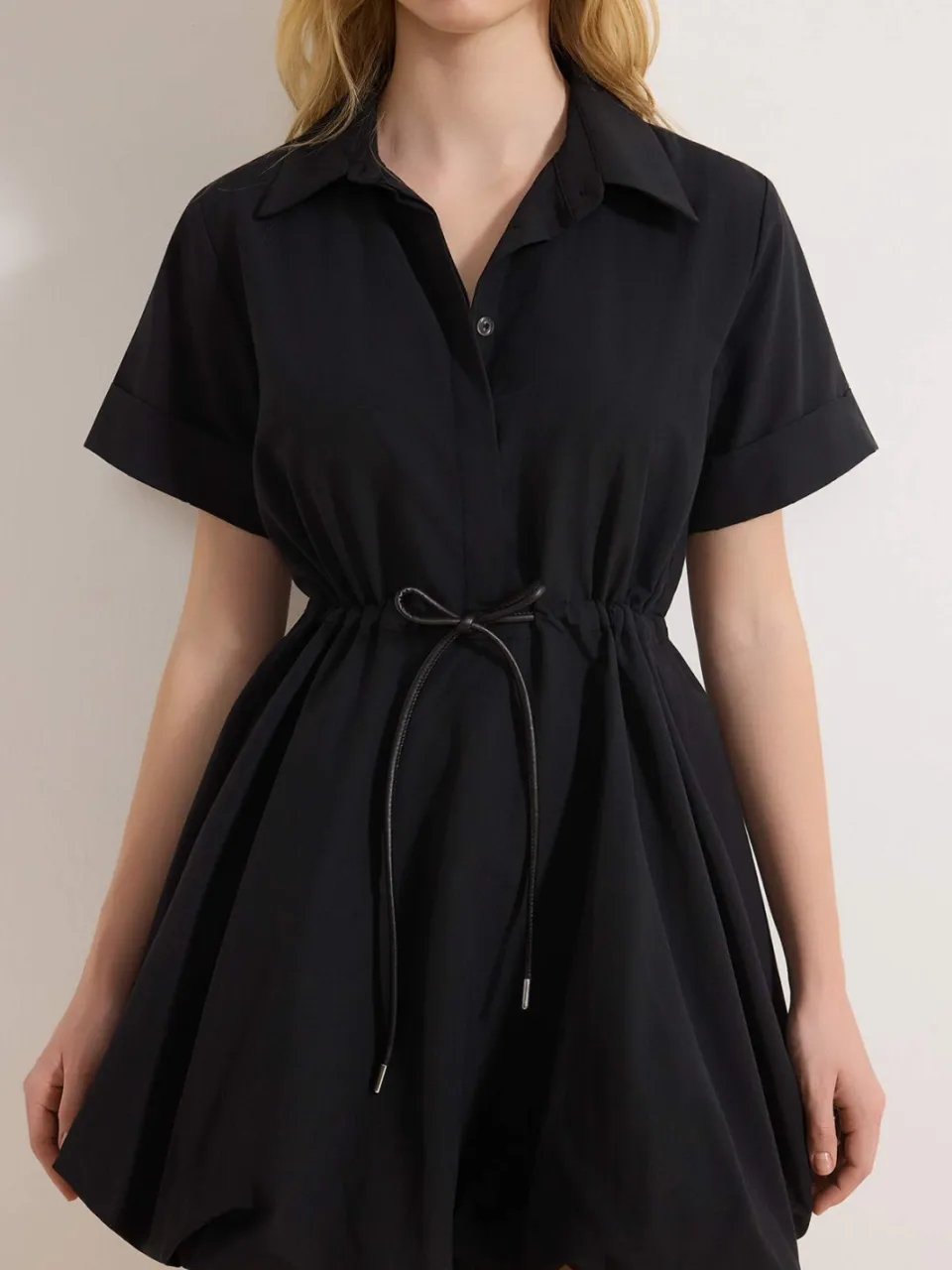 Trendyol TRENDYOLMİLLA Dames Zwart Effen Kort / Mini Kort Casual Skater Jurken, foto 2