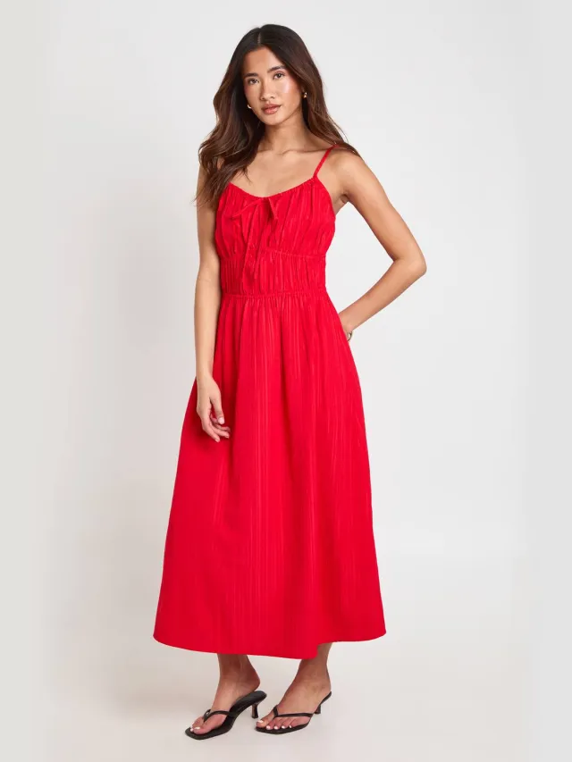 boohoo Dames Gestructureerde Midaxi Jurk Met Gerimpelde Buste Rood