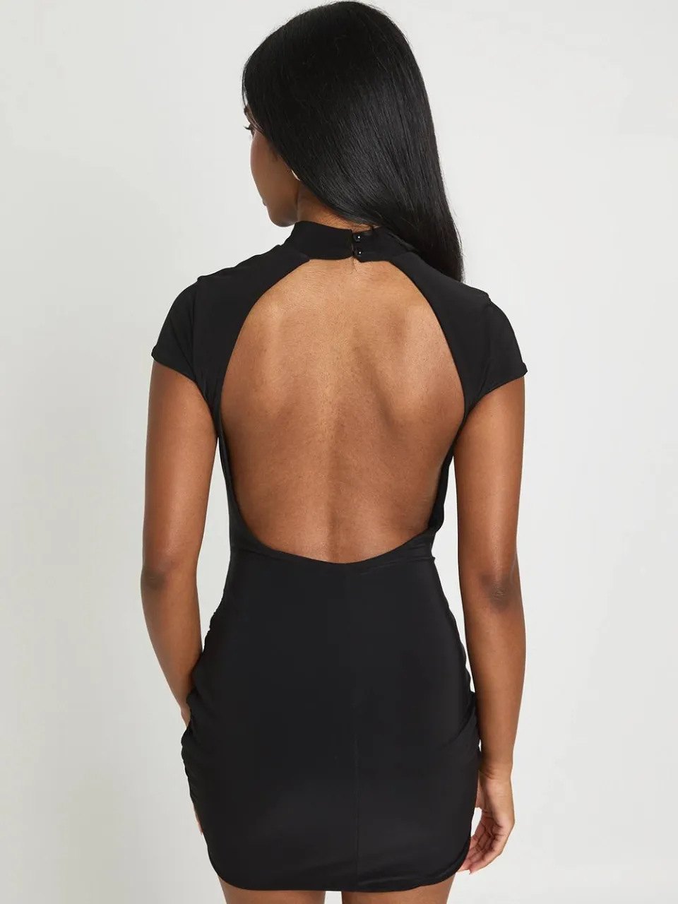 boohoo Dames Mini Jurk Met Zachte Touch En Knoopdetail zwart, foto 2