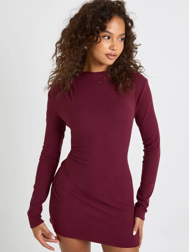 boohoo Dames Superzachte minijurk met lange mouwen en gerafelde afwerking bordeaux rood, foto 2