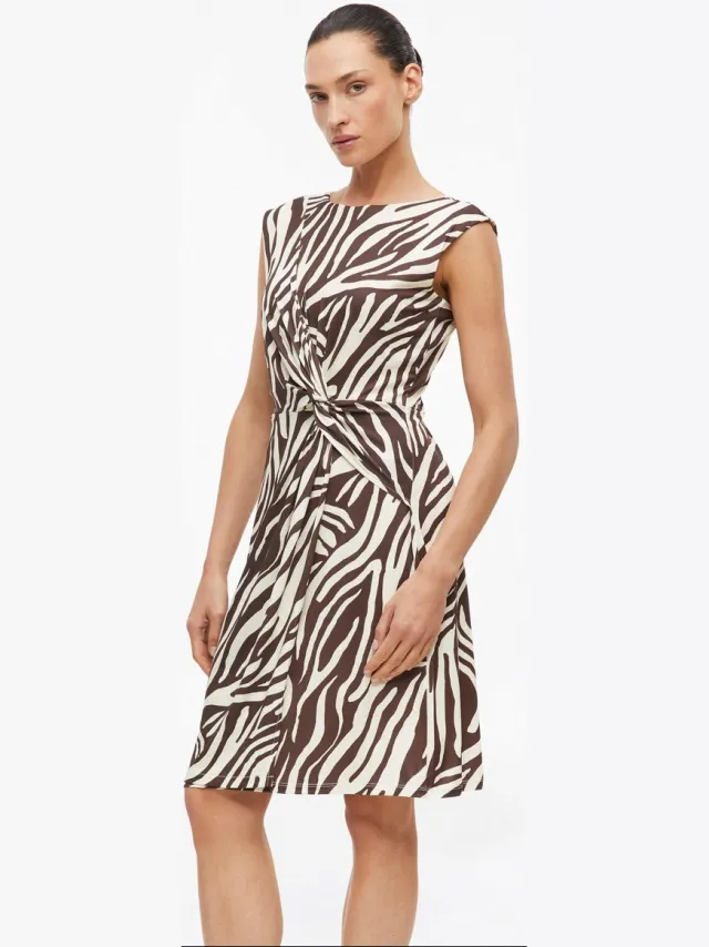 S.Oliver female - Mouwloze jurk met knoopdetail crème
