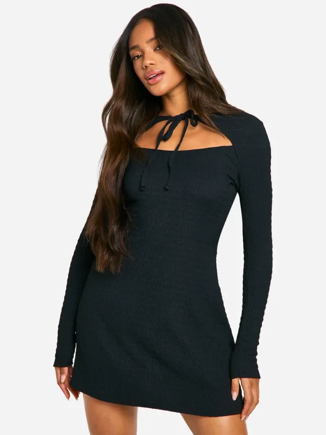 boohoo Dames Getextureerde strik-front skaterjurk Zwart