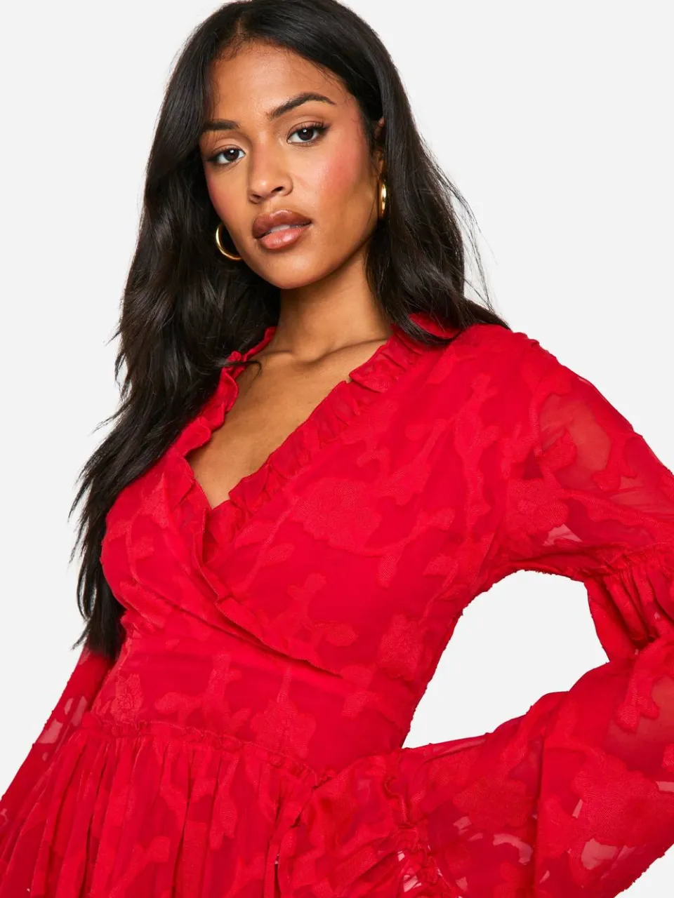 boohoo Dames Tall Burnout Floral Ruffle Skater Dress rood, foto 4