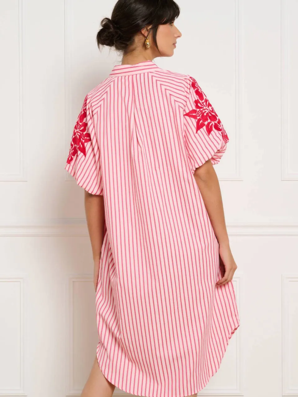 LOLALIZA gestreepte midi blousejurk met borduursels - roze, foto 5