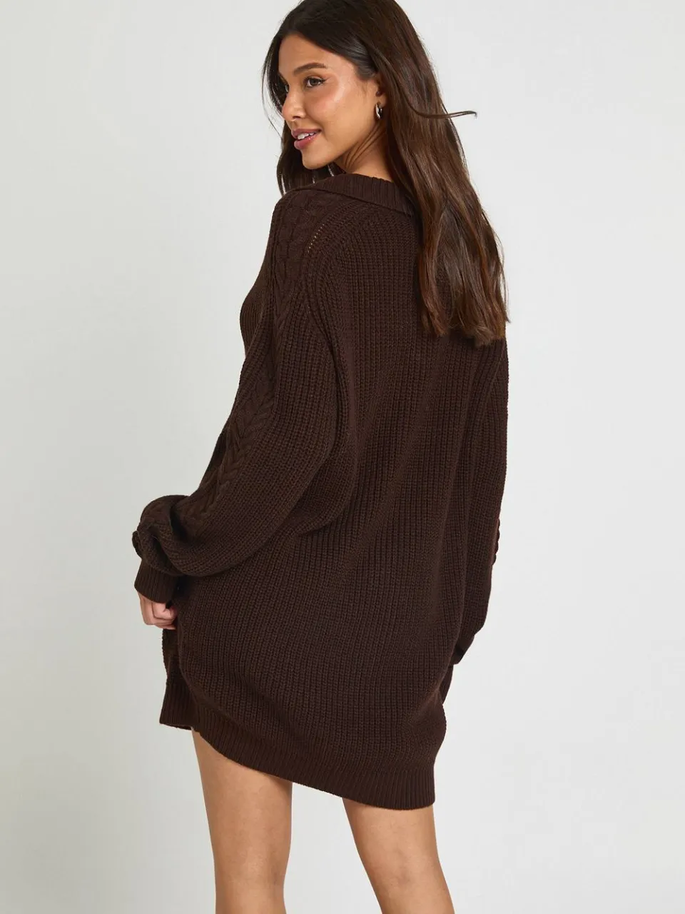 boohoo Dames Grofgebreide Trui-jurk Met Kraag En V-hals chocoladebruin, foto 2