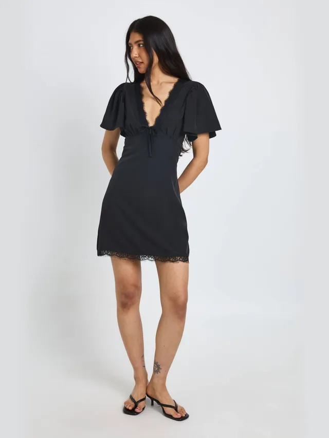 boohoo Dames Lange Mini-jurk Met Kantafwerking Zwart