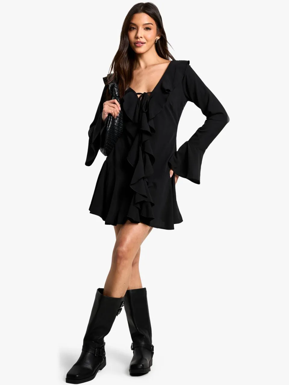 boohoo Dames Getextureerde minijurk met ruches en lange mouwen zwart, foto 3