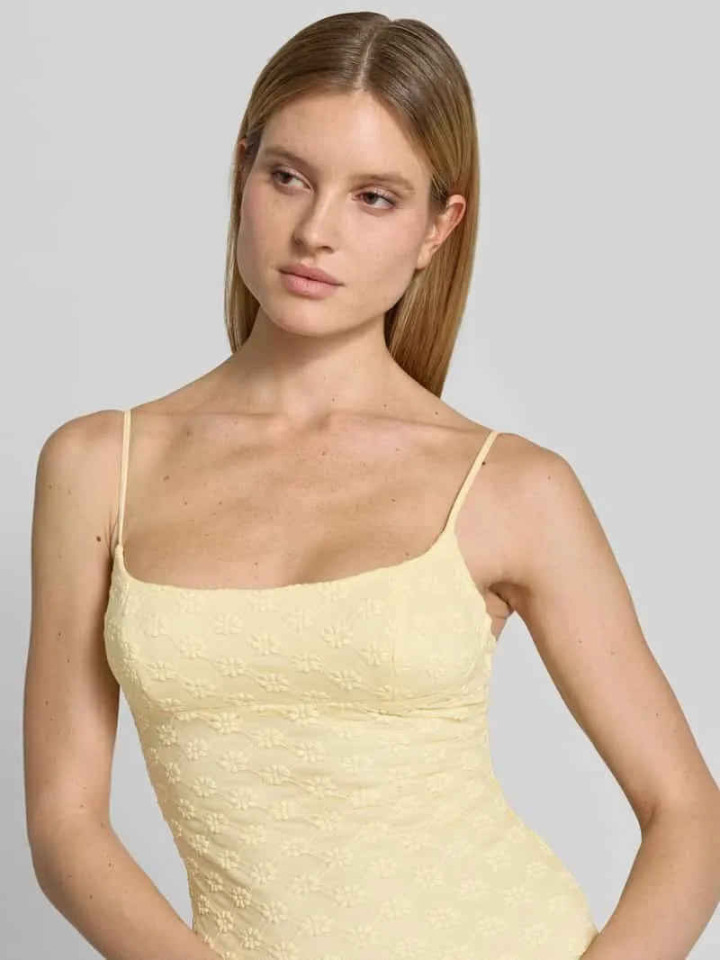 bardot slim fit midi-jurk met all-over kant met bloemenmotief lichtgeel, foto 4