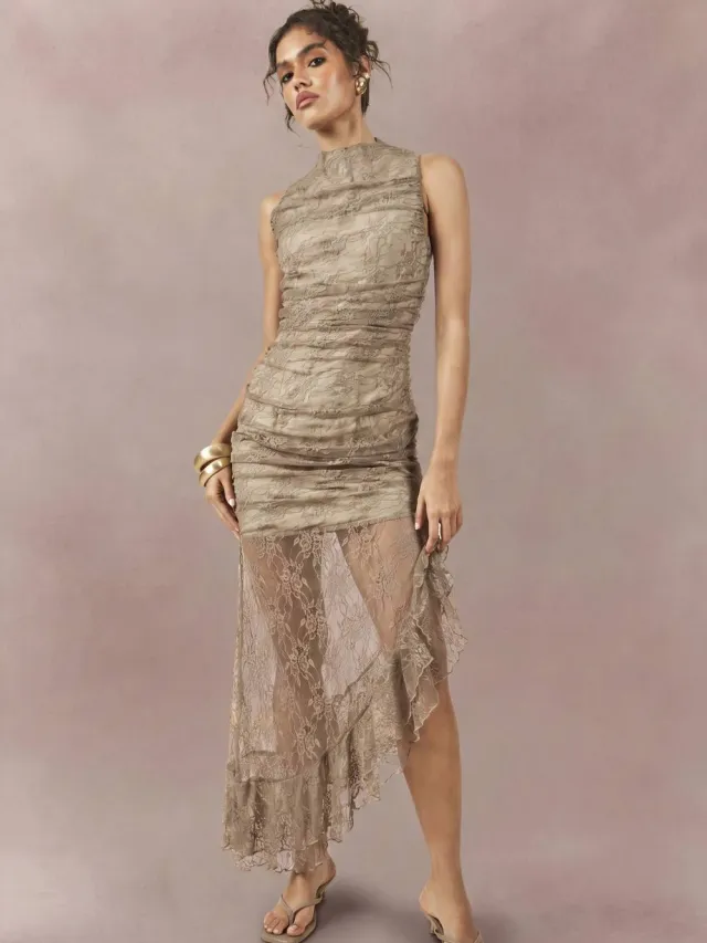 boohoo Dames Kanten Midaxi Jurk Met Draperie Detail Nerts