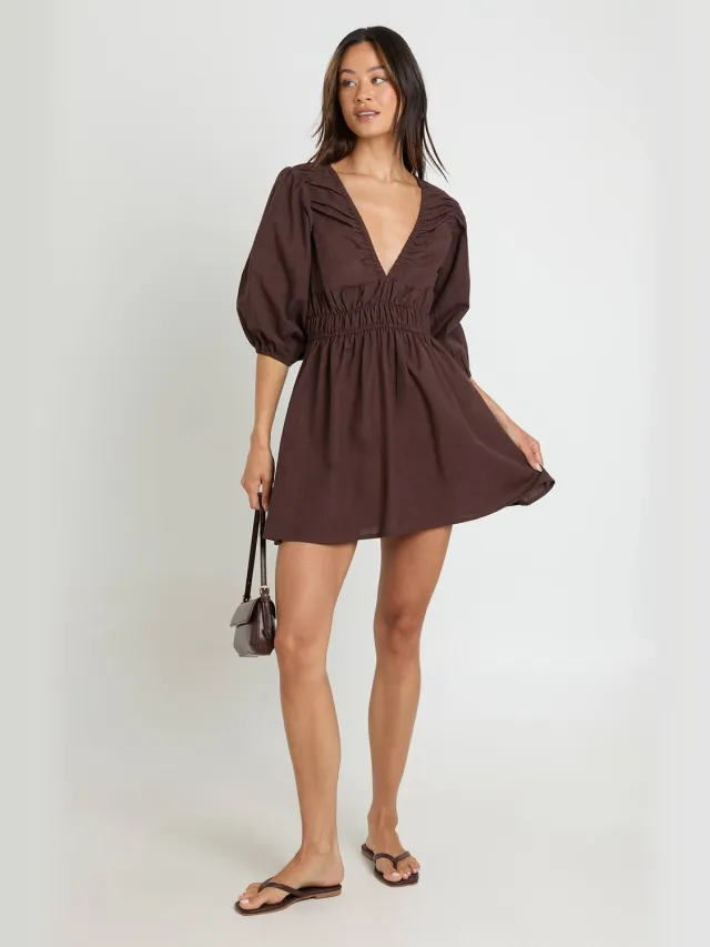 boohoo Dames Lange Linnen-look Volumemouw Gerimpelde Skater Jurk Chocoladebruin