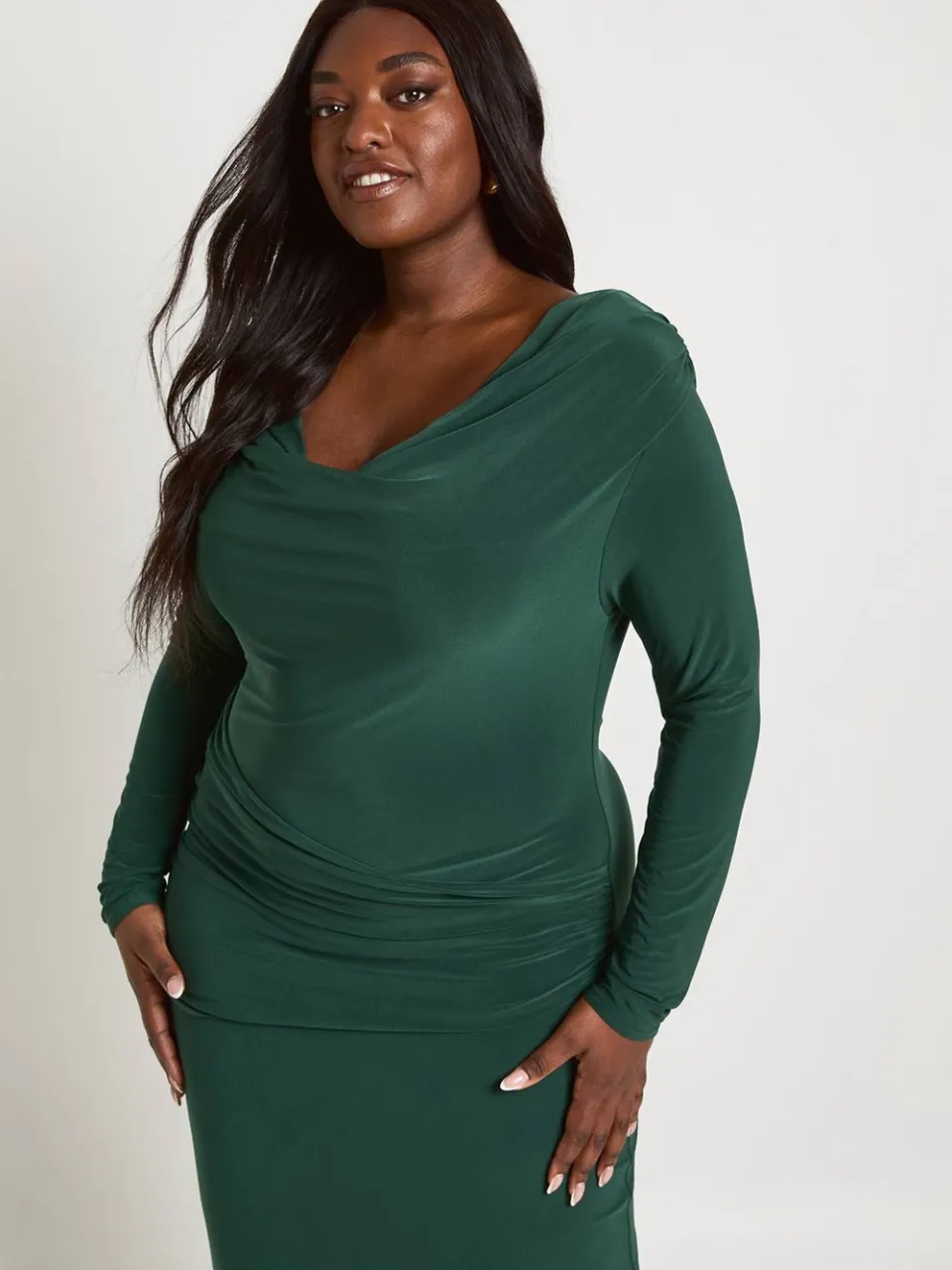 boohoo Dames Plus Slinky Bardot Kolom Maxi Jurk woud, foto 3