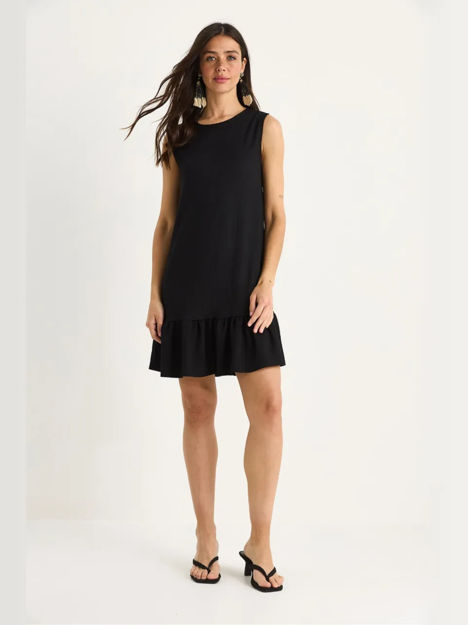 Bianco Lucci Textured Crepe Midi-jurk met Rimpeldetail zwart, foto 2