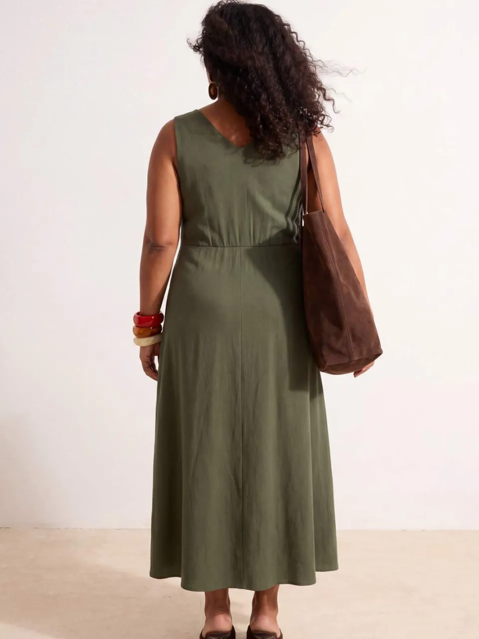 Trendyol Curve Dames Kaki Effen Maxi Mouwloos Casual A-lijn Grote maten Jurk, foto 2