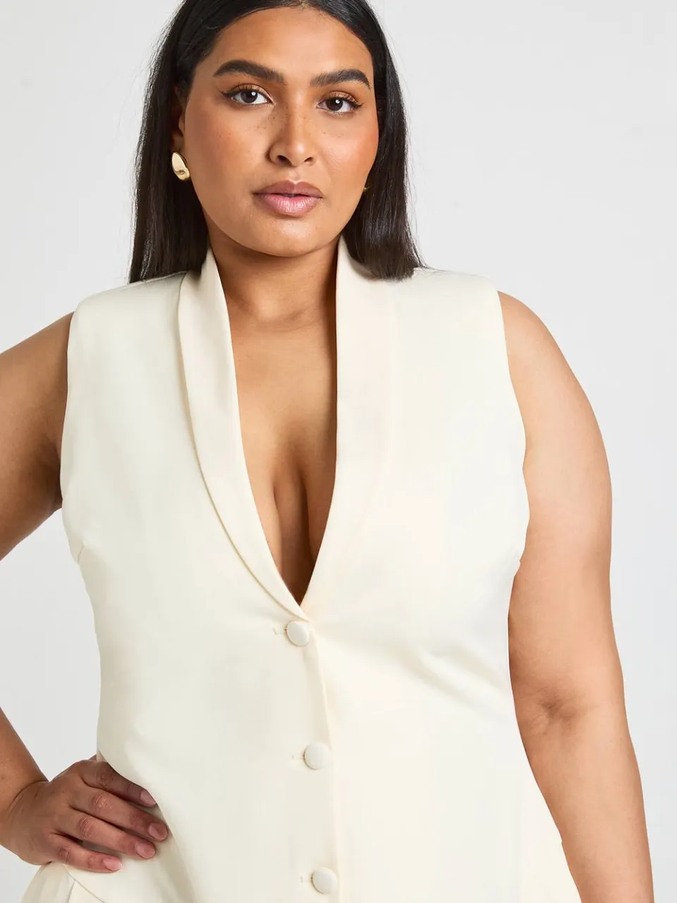 boohoo Dames Plus Getailleerde Geplooide Skater Mouwloze Blazer Jurk ivoor, foto 4