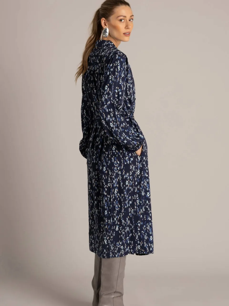 Yest coljurk met ceintuur en print - donkerblauw, foto 4