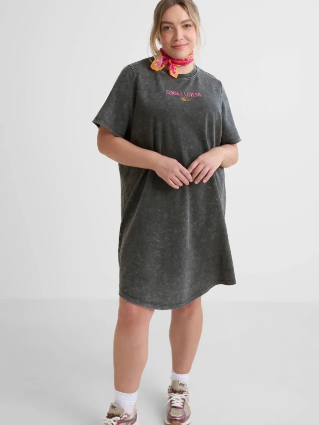 Only Carmakoma mini jurk grijs