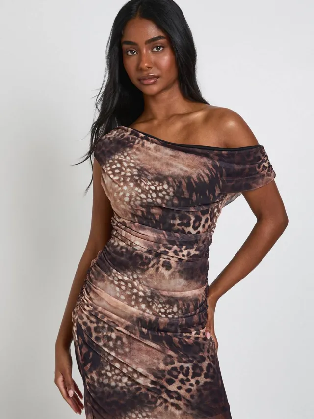 boohoo Dames Getailleerde Mini-jurk Met Ton-sur-ton Dierenprint En Plooien camel, foto 3