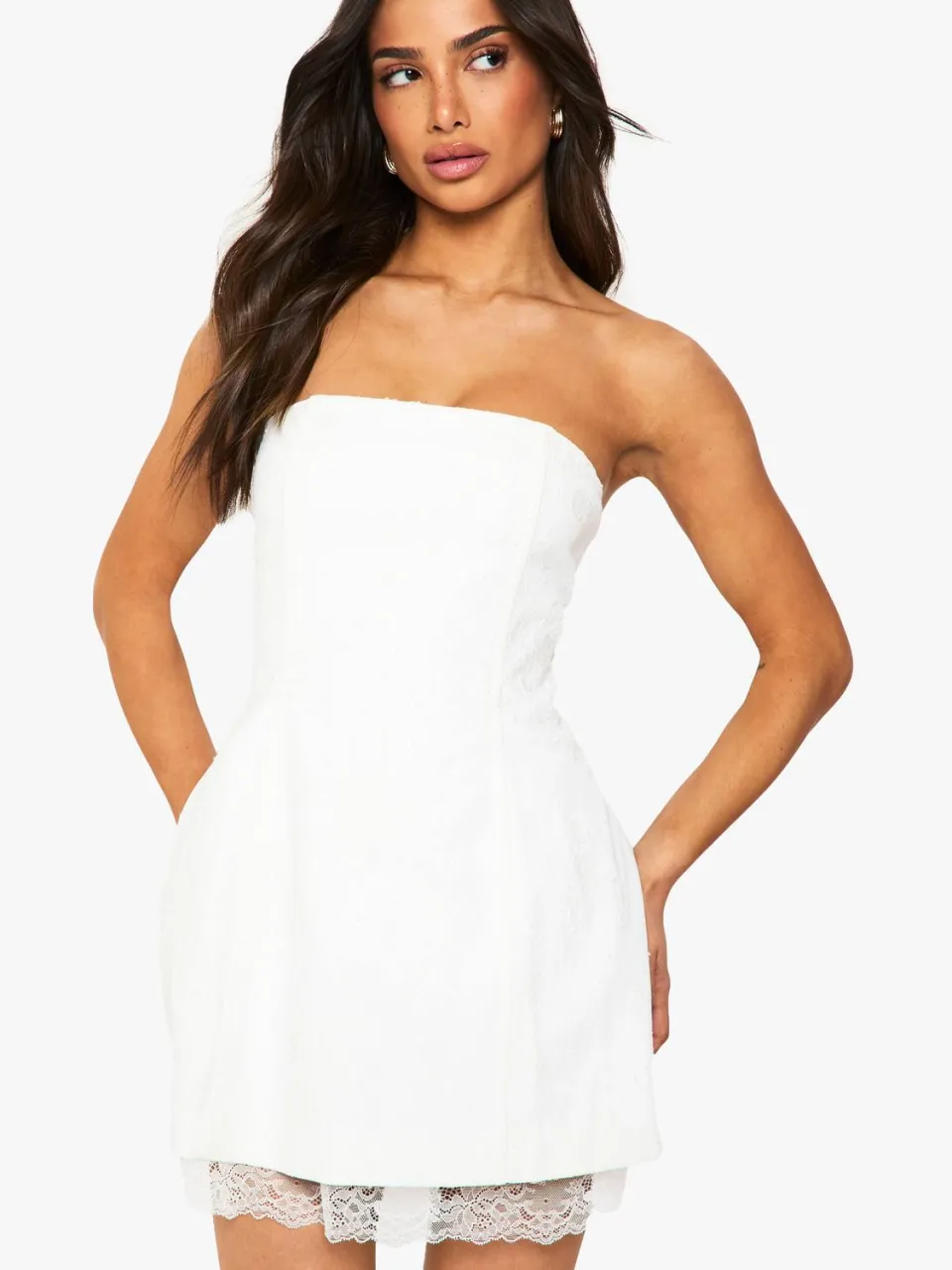 boohoo Dames Petite Uurglas Bandeau Mini Jurk ivoor, foto 4