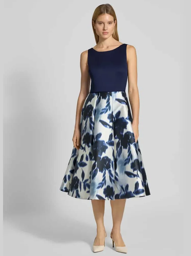 Swing Cocktailjurk met ronde hals Donkerblauw