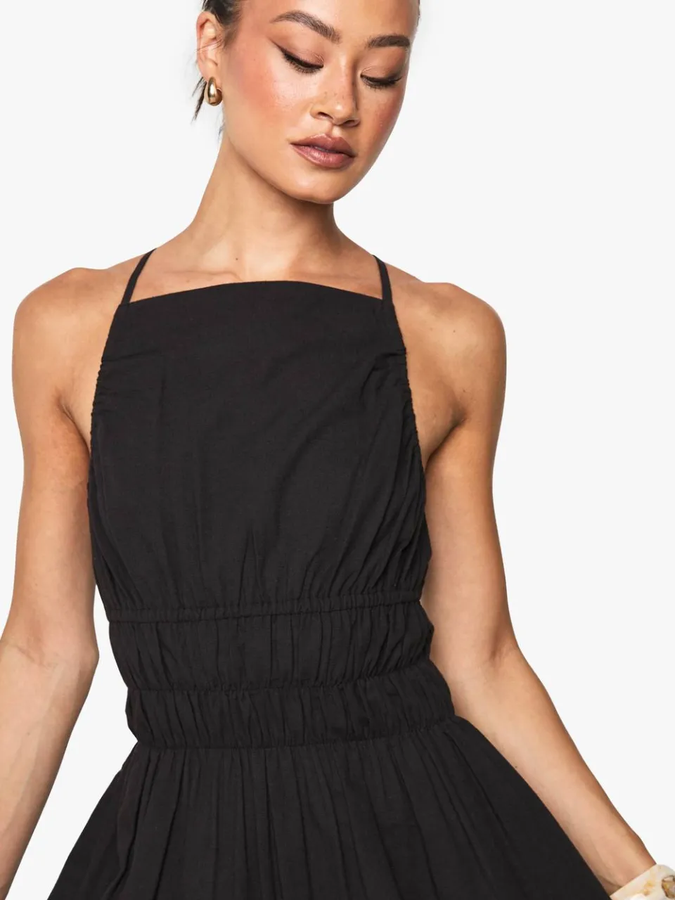 boohoo Dames Tall Linnenlook Jurk met Ruche Details zwart, foto 3