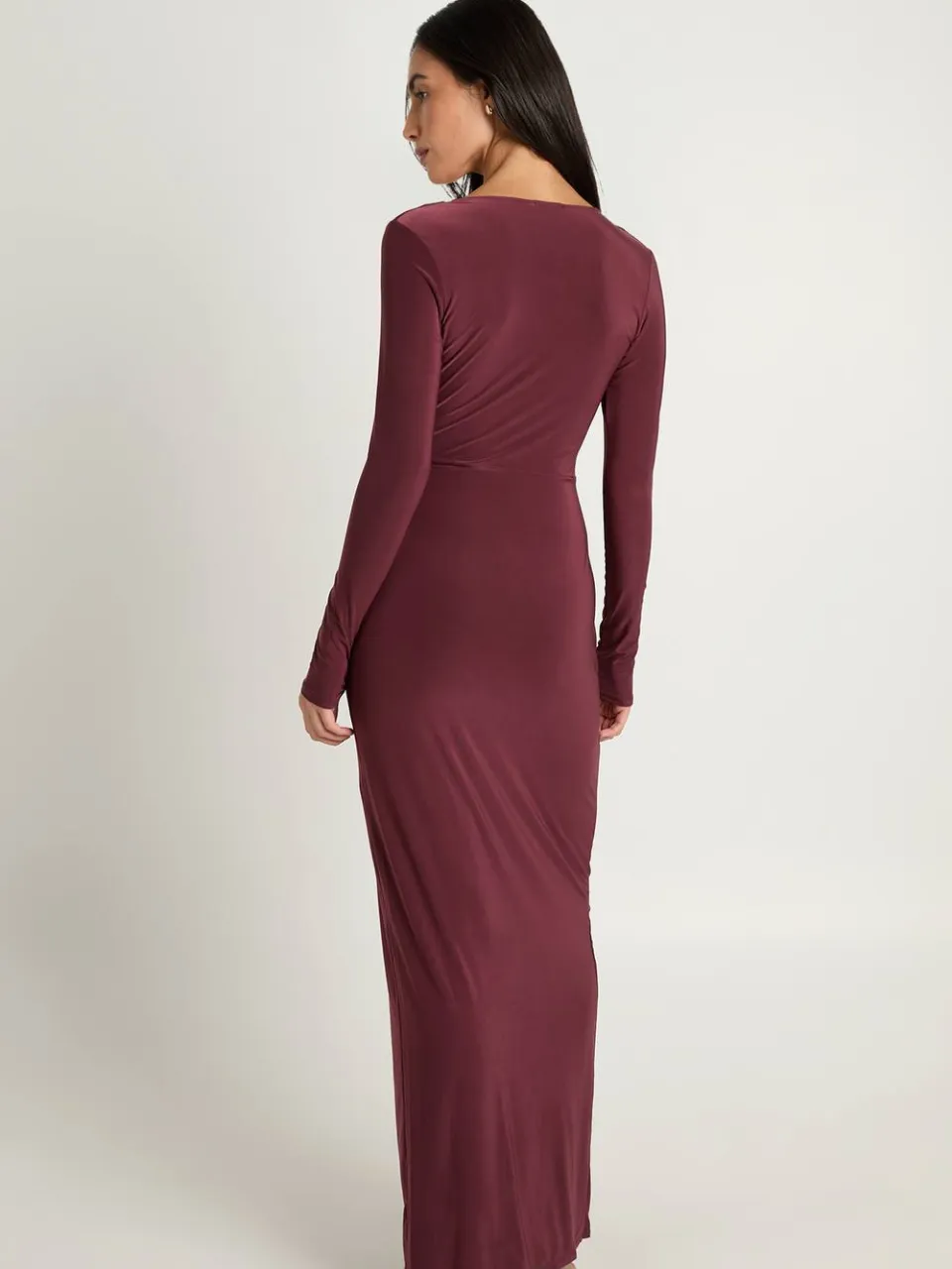 boohoo Dames Slinky Geplooide Wikkel Maxi Jurk Met Lange Mouwen pruim, foto 2
