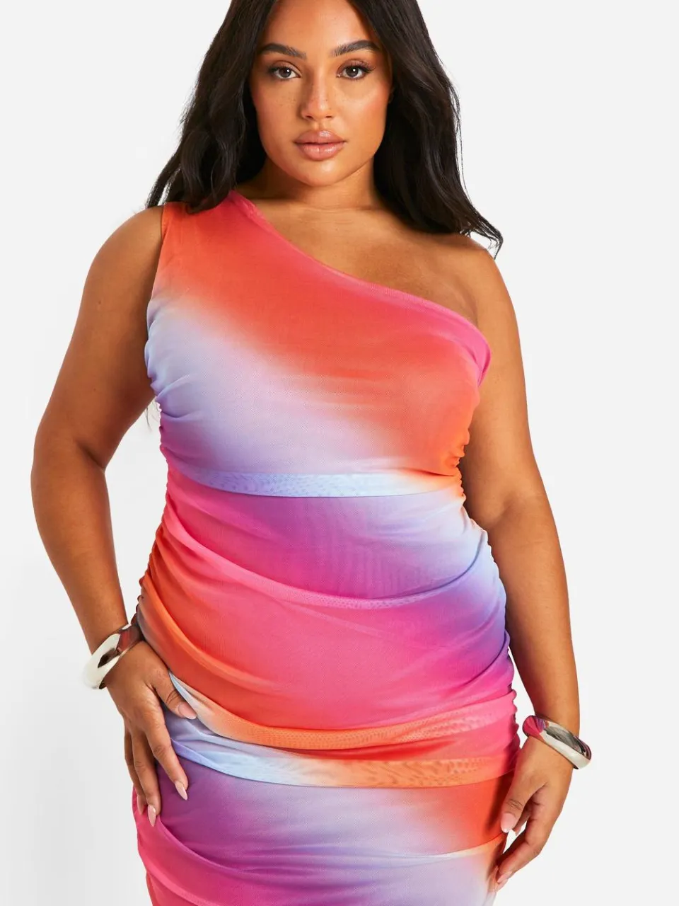 boohoo Dames Plus Mesh One Shoulder Ombre Midaxi Jurk multicolor, foto 4