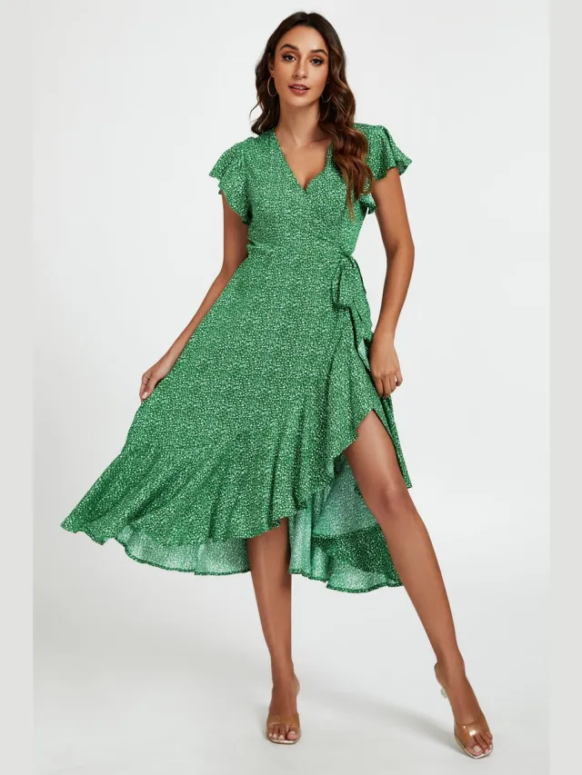 FS Collection Kleine bloemen ruche mouw midi wikkeljurk in groen