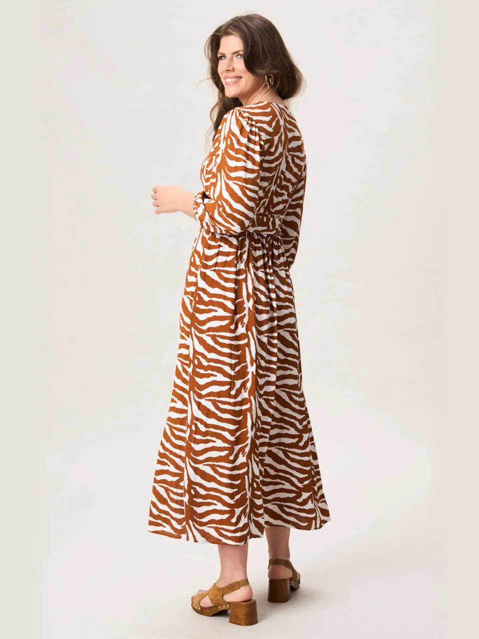 Miss Etam zomerjurk met zebraprint camel, foto 3
