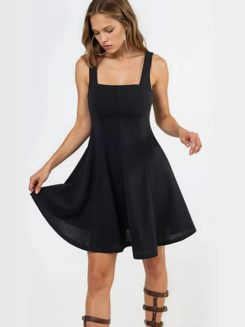 Hiccup Elegante Mini-jurk met Vierkante Kraag zwart, foto 2