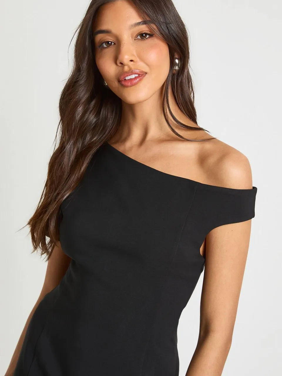 boohoo Dames Schouderloze mini-jurk met naaddetails zwart, foto 4