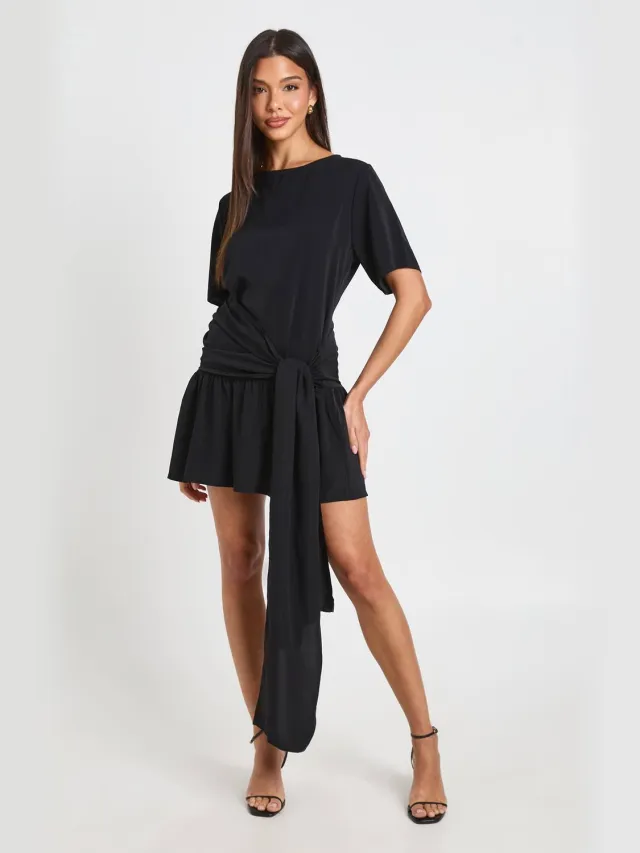 boohoo Dames Geweven Mini-jurk Met Strikceintuur En Asymmetrische Zoom Zwart