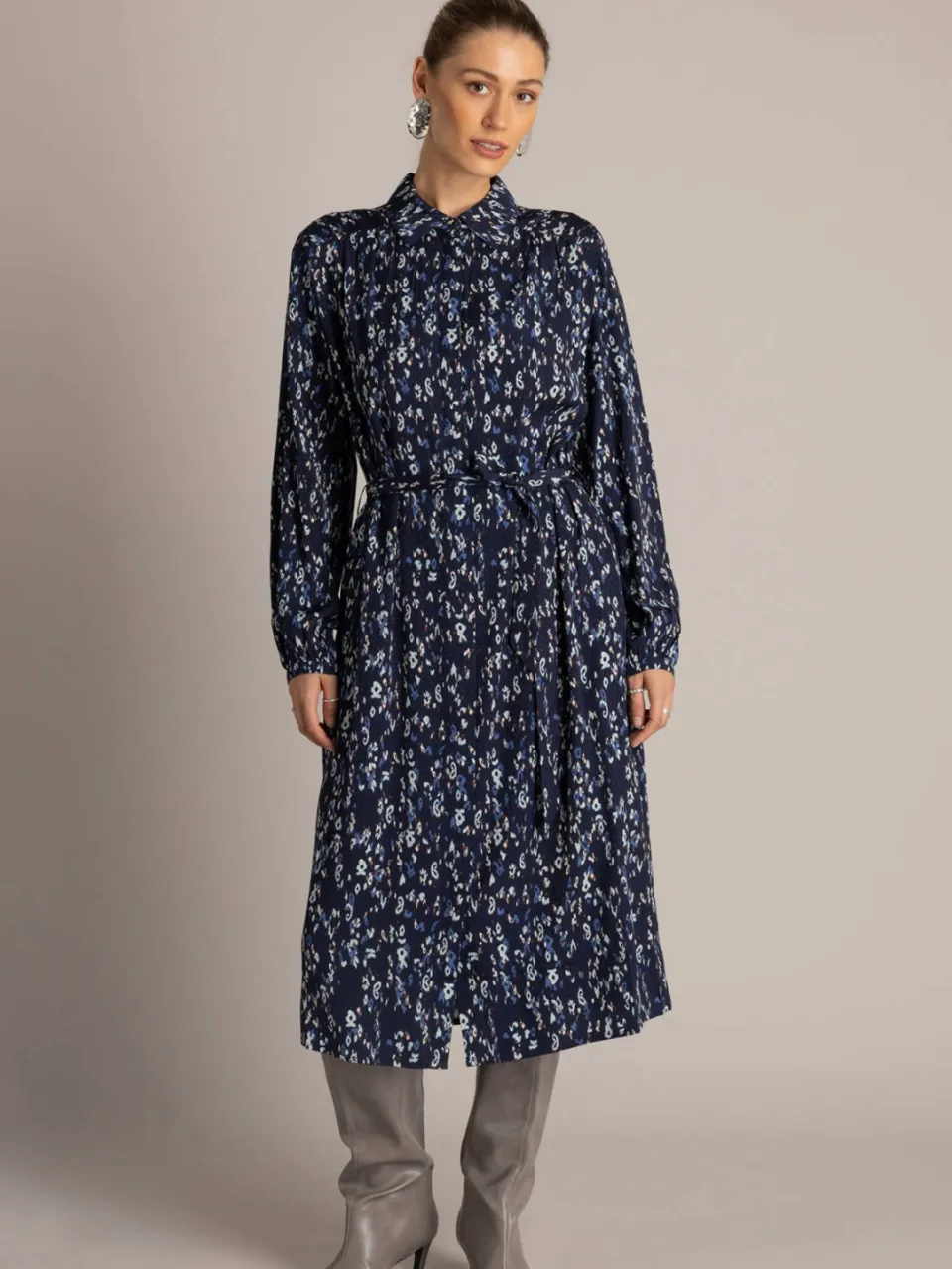Yest coljurk met ceintuur en print - donkerblauw, foto 3
