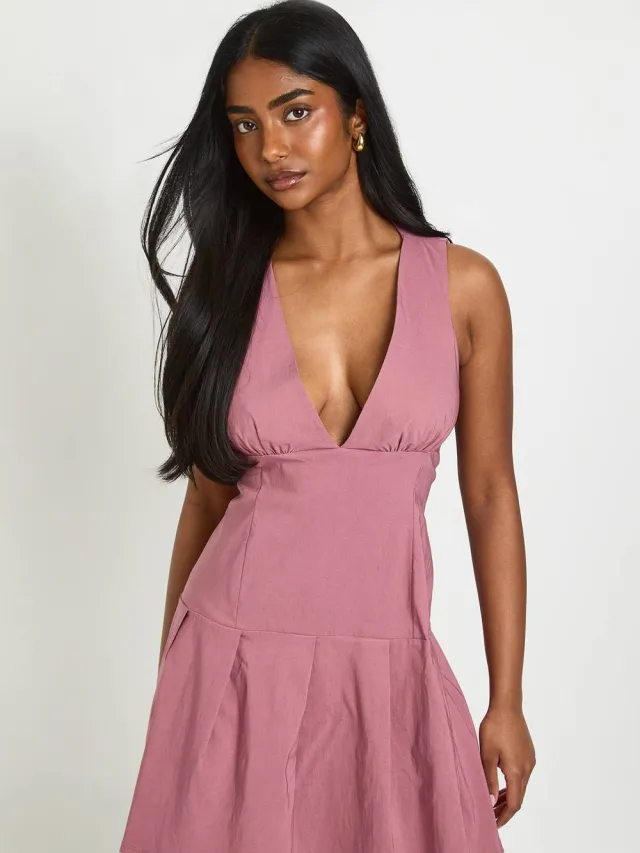 boohoo Dames Bengaline Skater Jurk Met Diepe V-hals Mauve