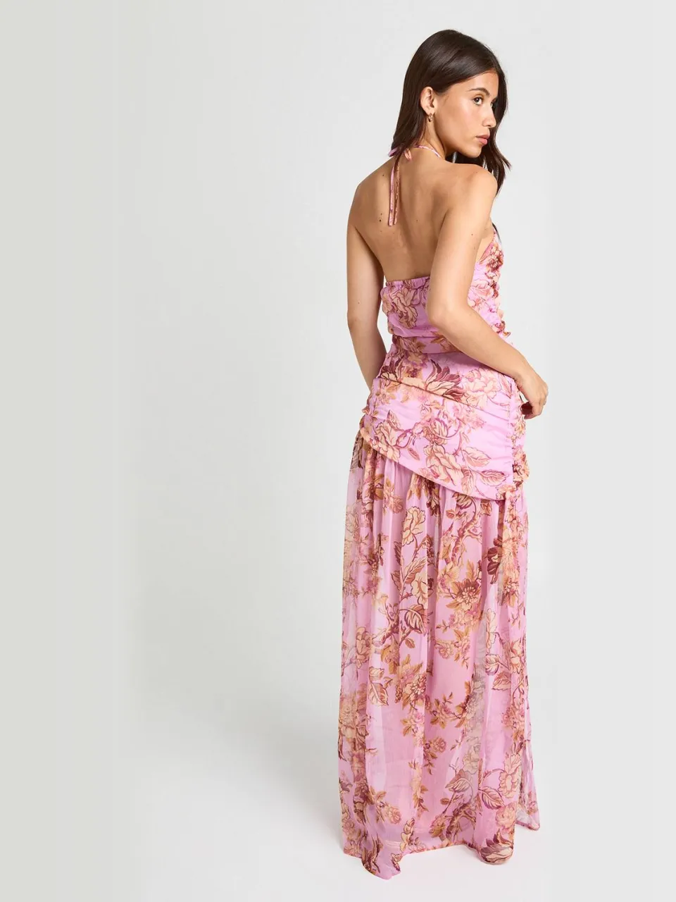 boohoo Dames Gebloemde Halternek Maxi Jurk Met Gerimpeld Detail roze, foto 3