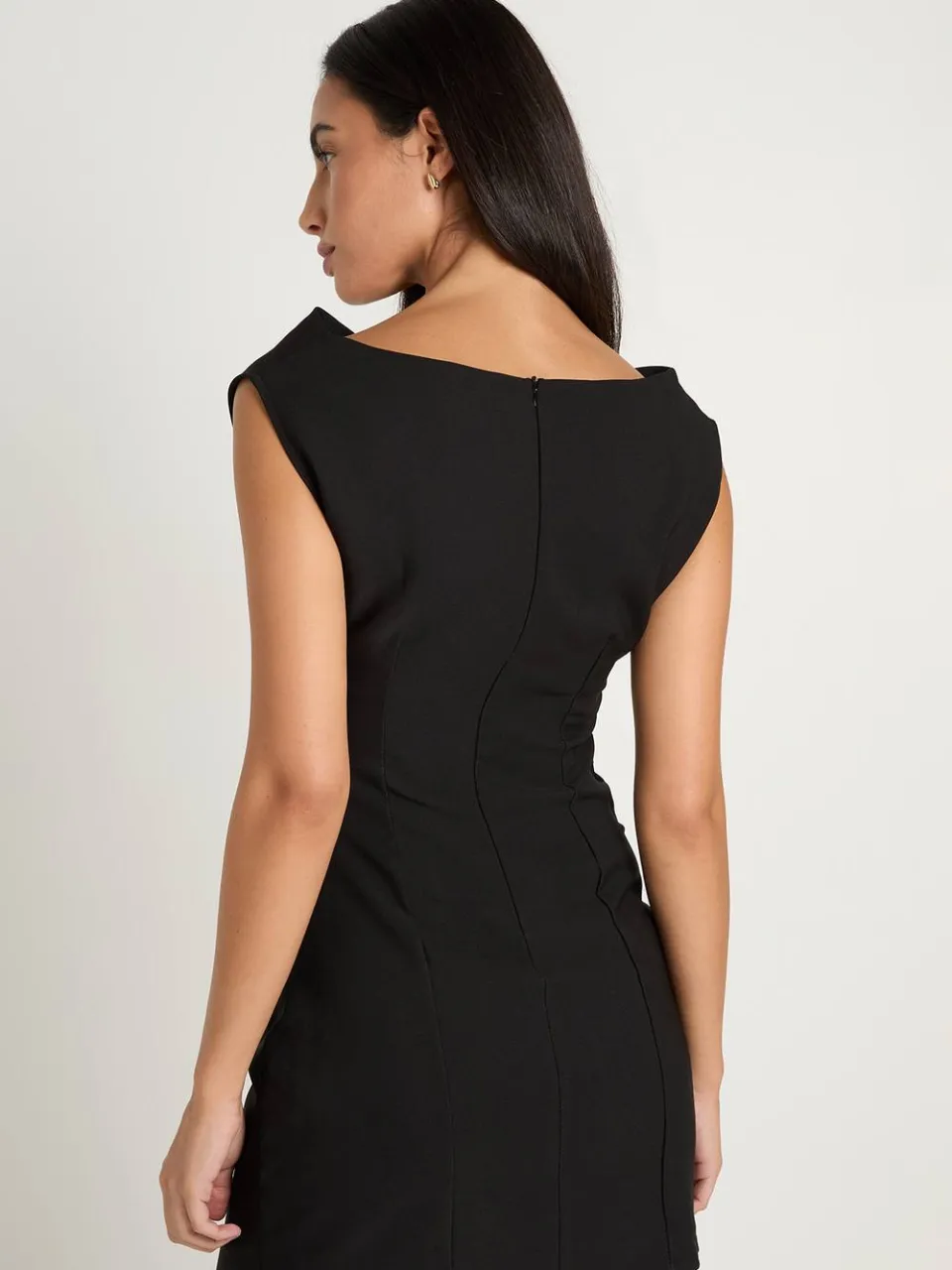 boohoo Dames Wikkel Mini Jurk Met Gerimpelde Taille zwart, foto 3